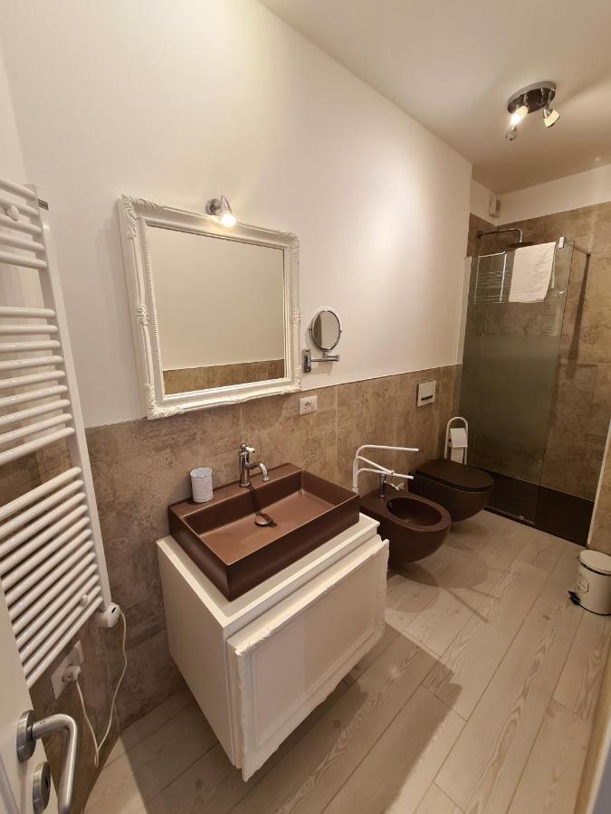 Isola Nel Parco Villas & Rooms Ла Мадалена Екстериор снимка